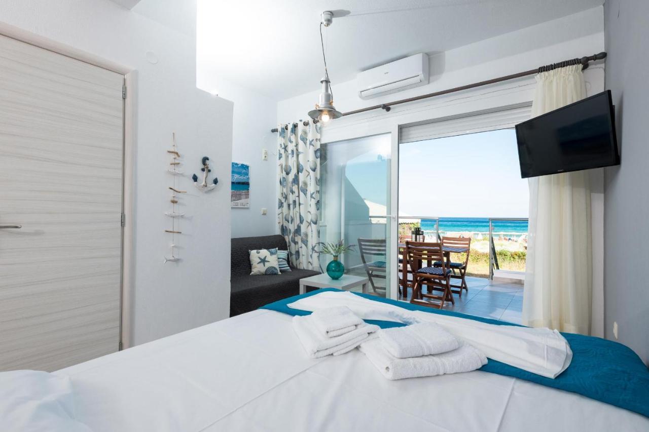Artemis Beach Apartments Chrysi Ammoudia Bagian luar foto