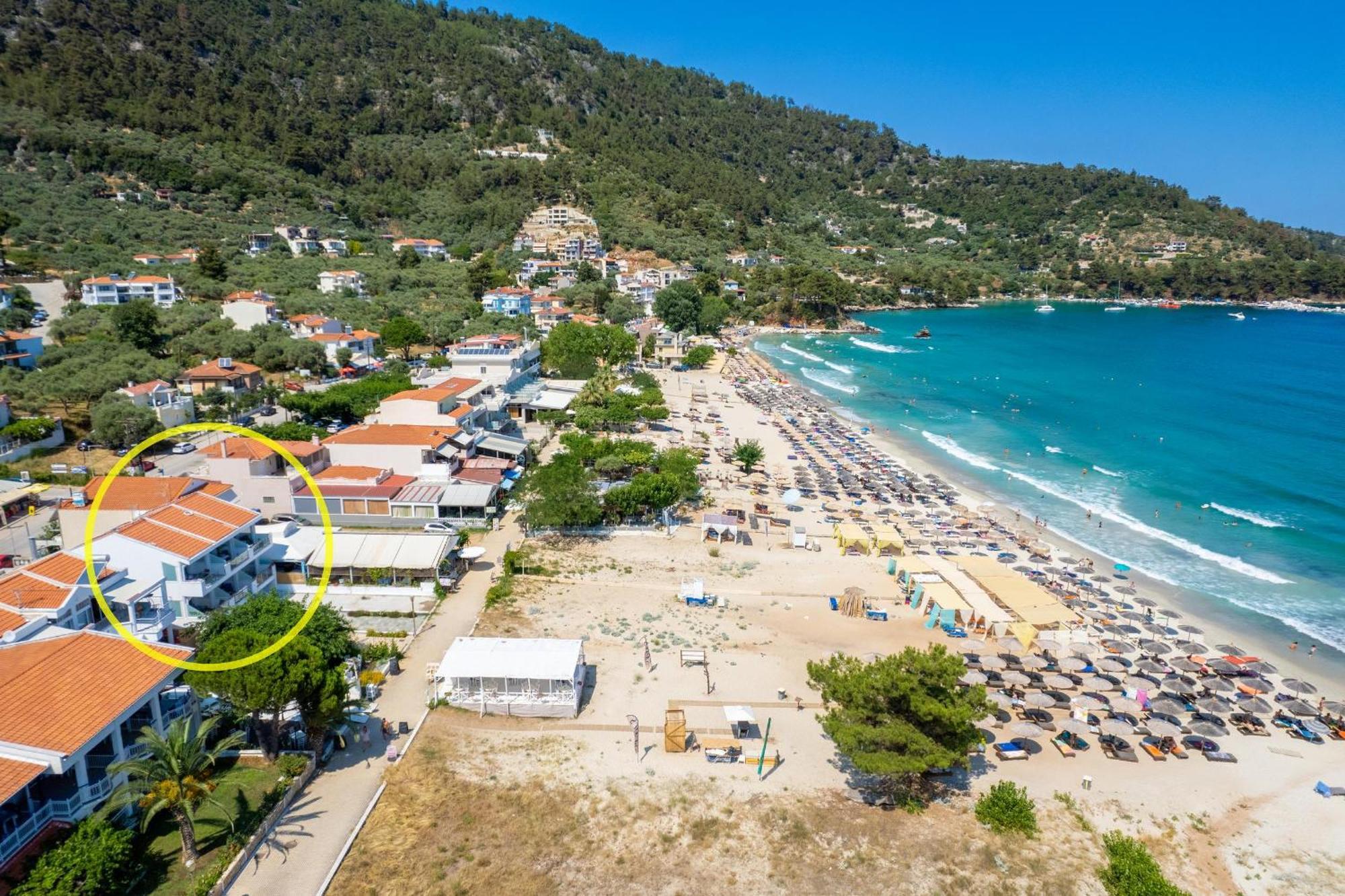 Artemis Beach Apartments Chrysi Ammoudia Bagian luar foto